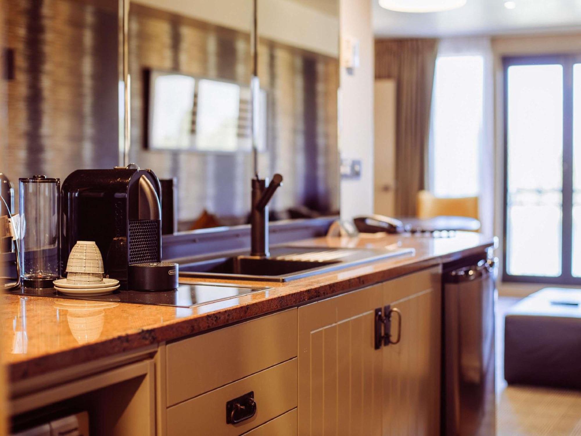 One-Bedroom King Suite