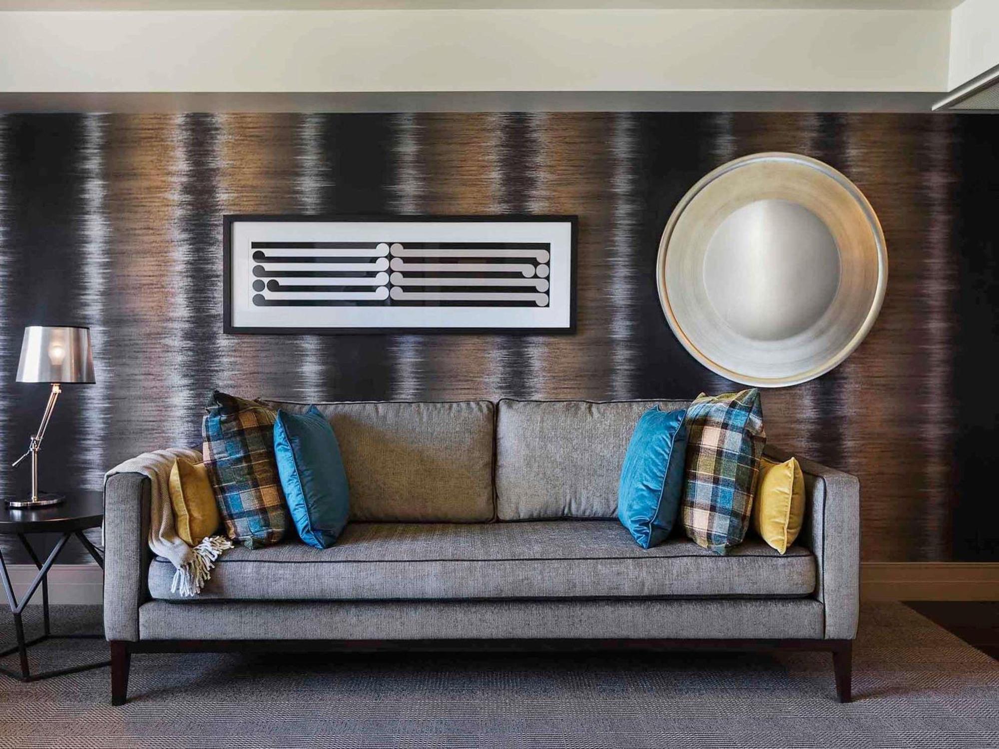 One-Bedroom King Suite