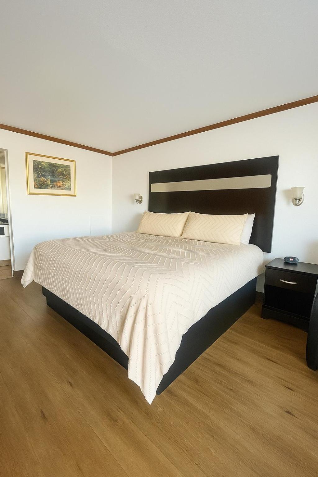 Standard King Room,1731466582:JPEG