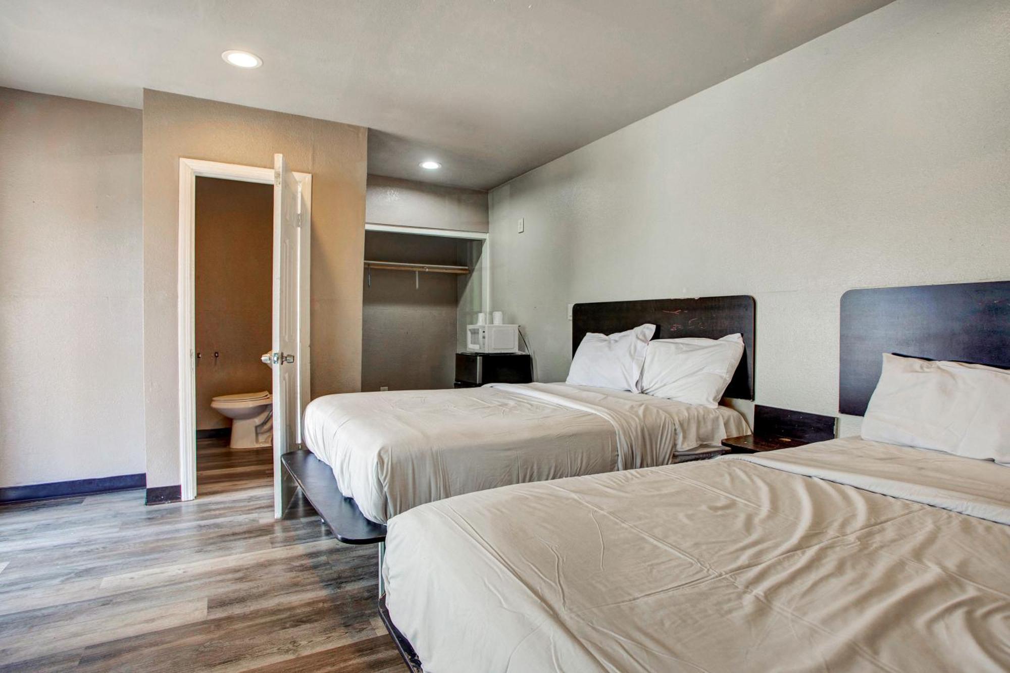 Habitación Doble Deluxe con 2 camas dobles - fumadores