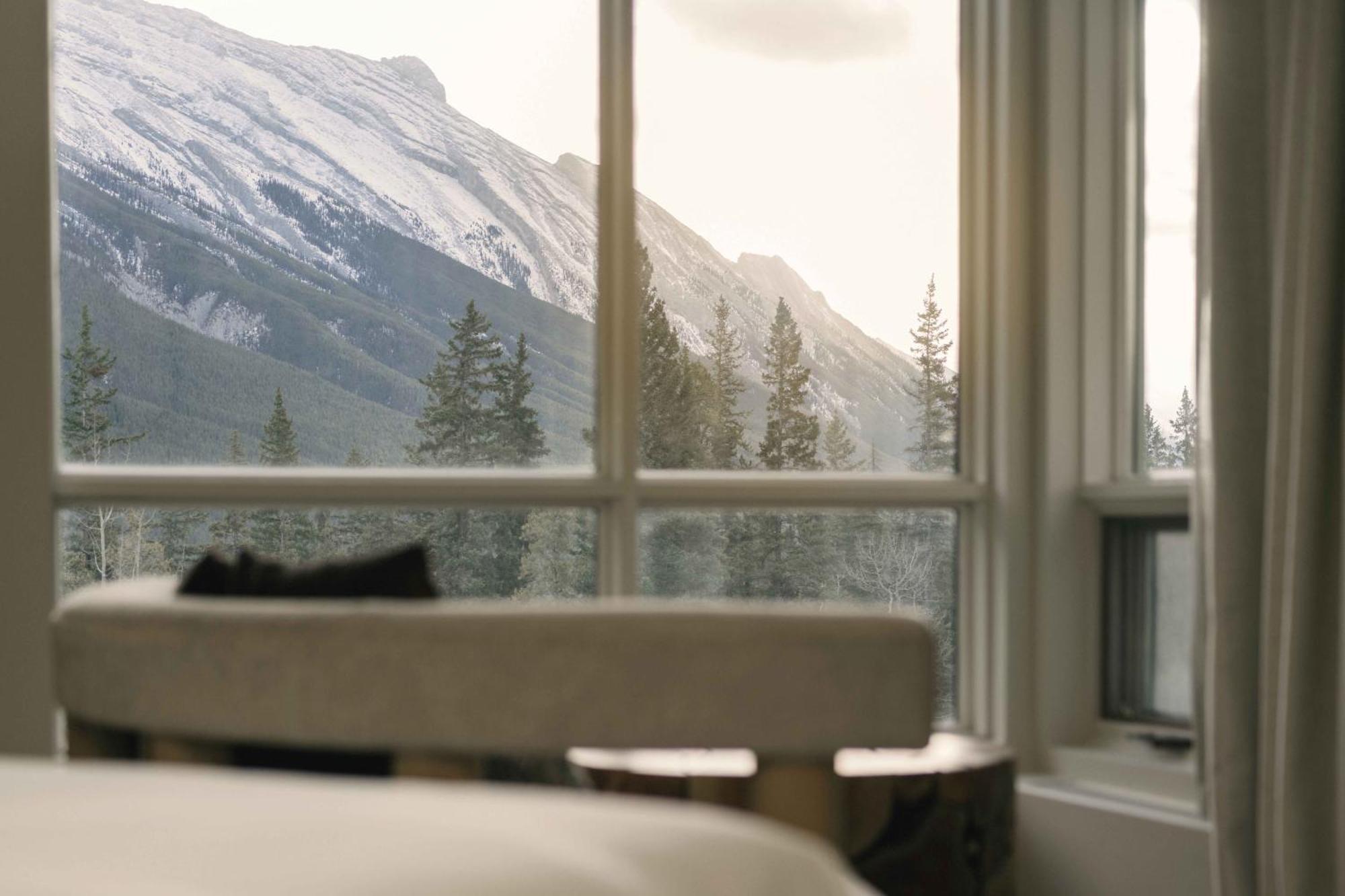 Luxury Peak View King Room