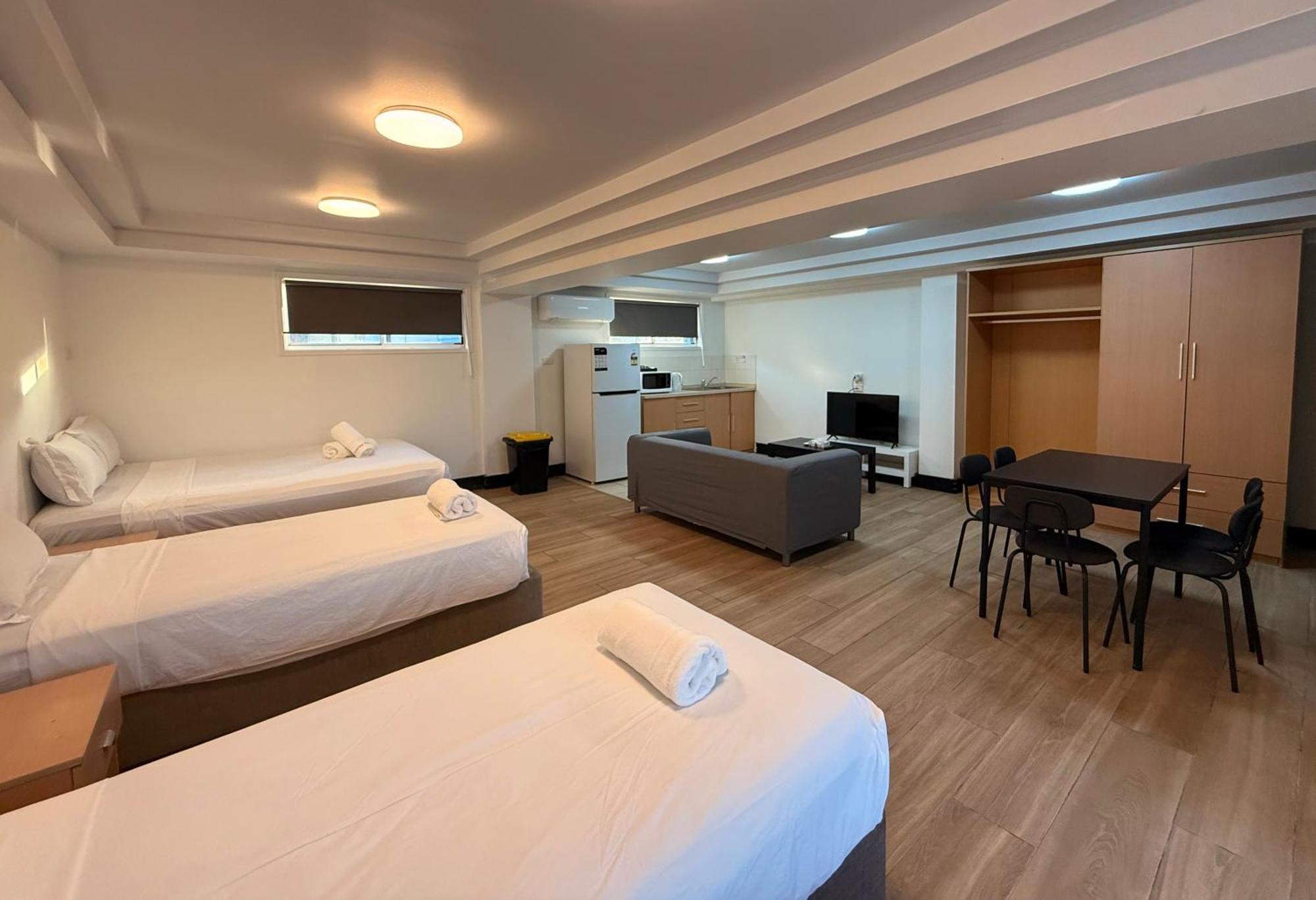 Deluxe Family Room,1742728650:JPEG