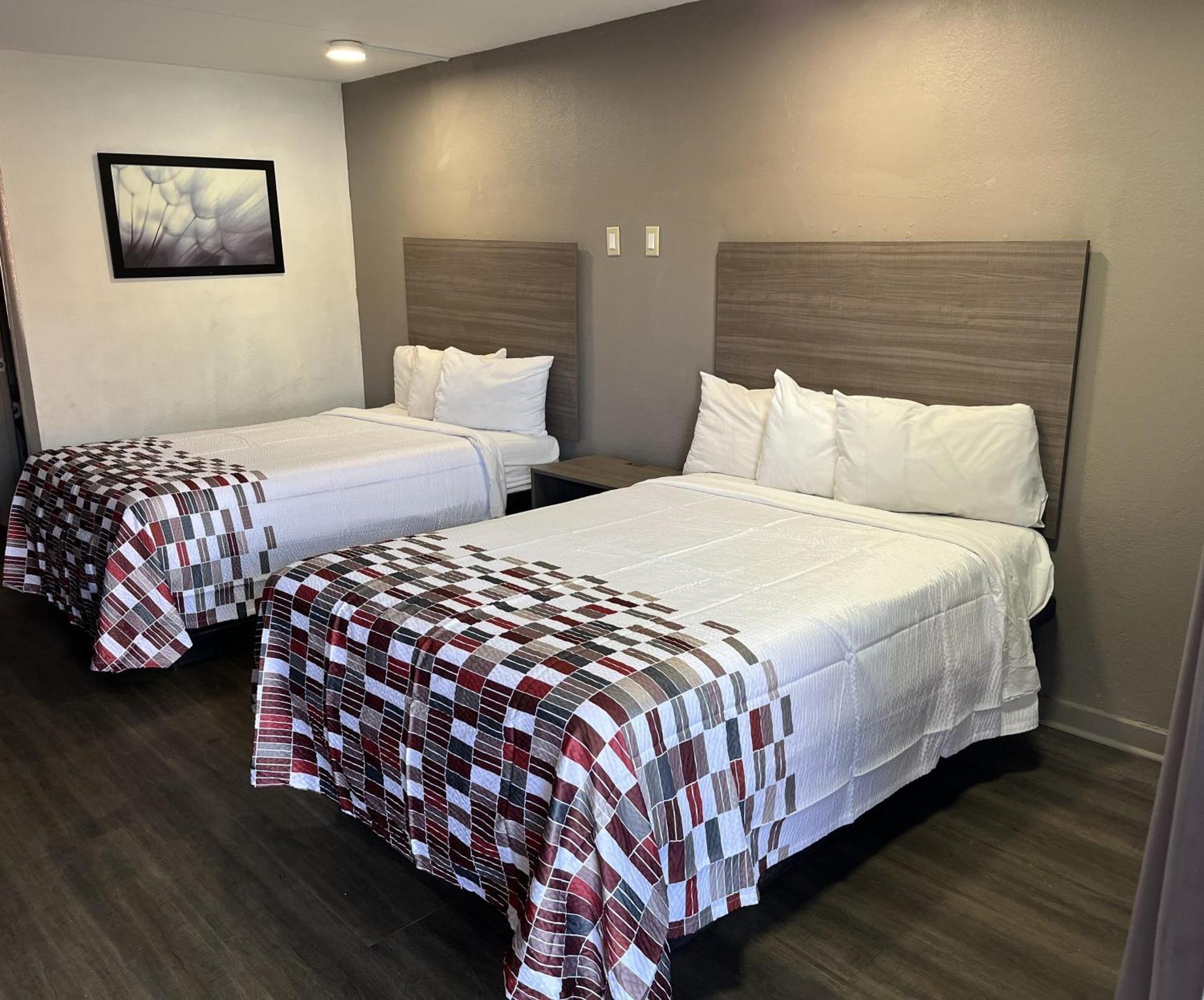 Deluxe Room with Two Double Beds Non-Smoking