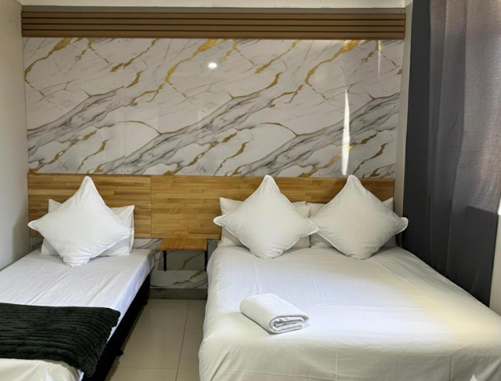Twin Room,1746931888:JPEG