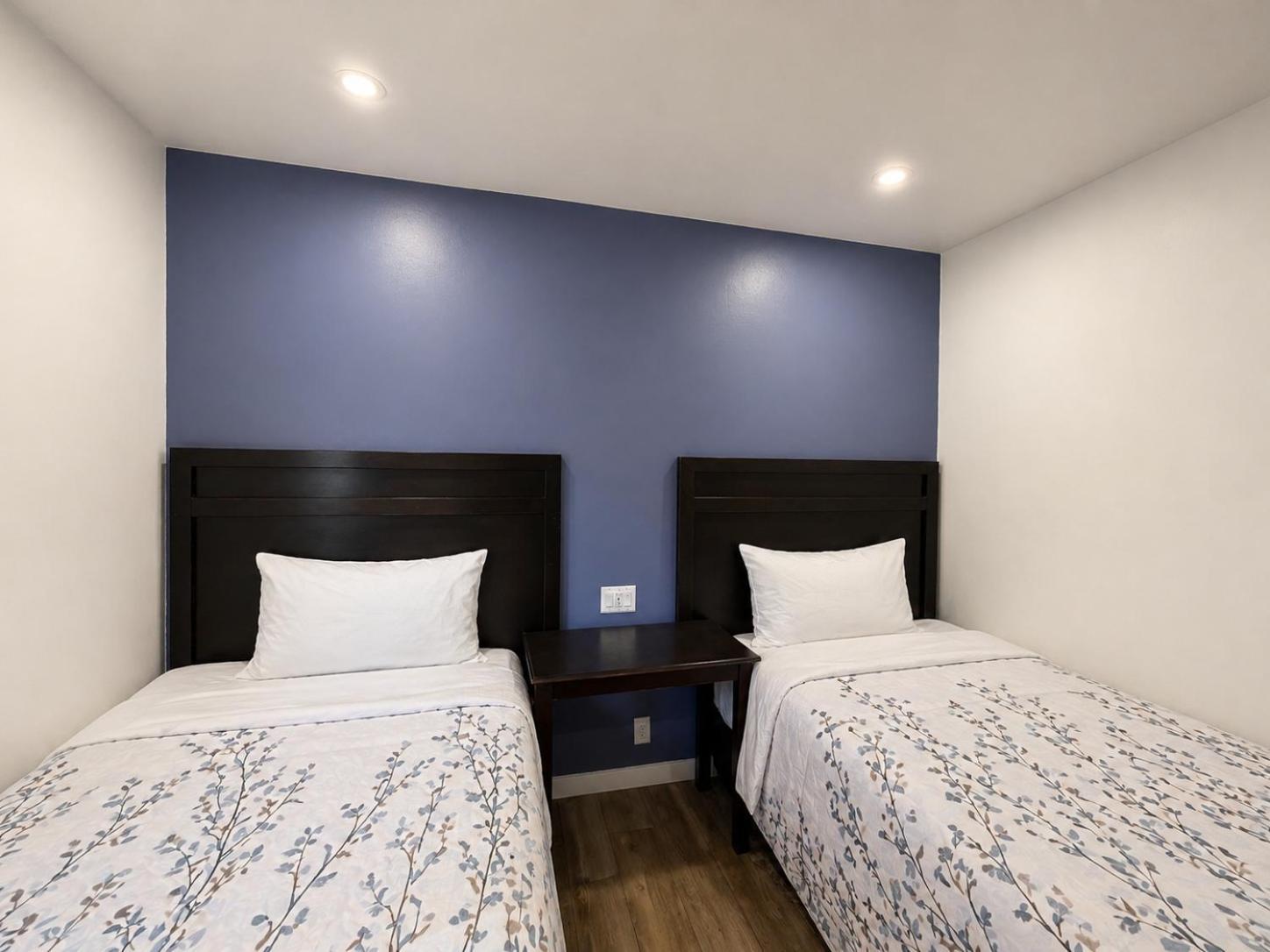 Economy Quadruple Room