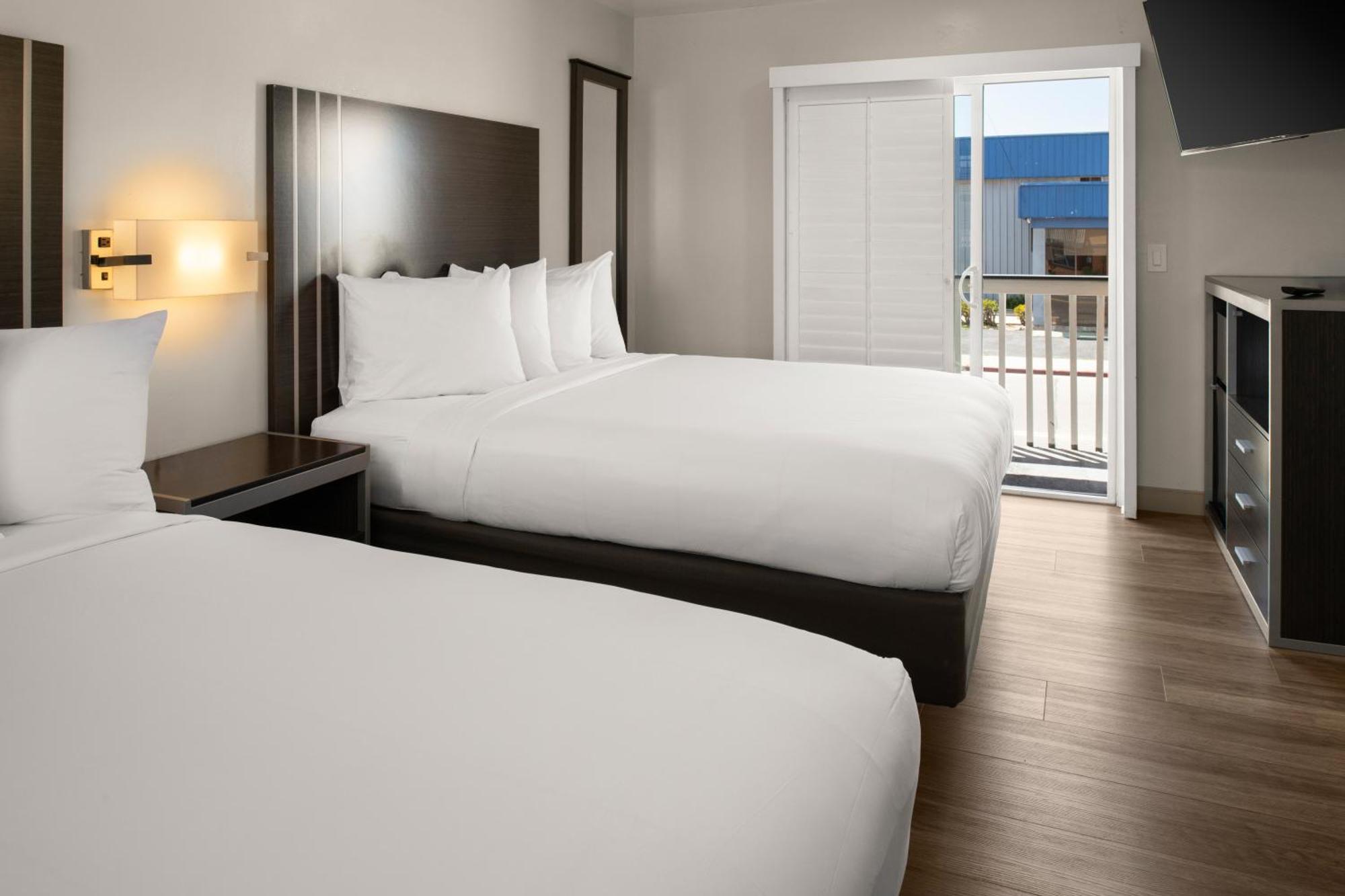 Deluxe Queen Room Two Queen Beds