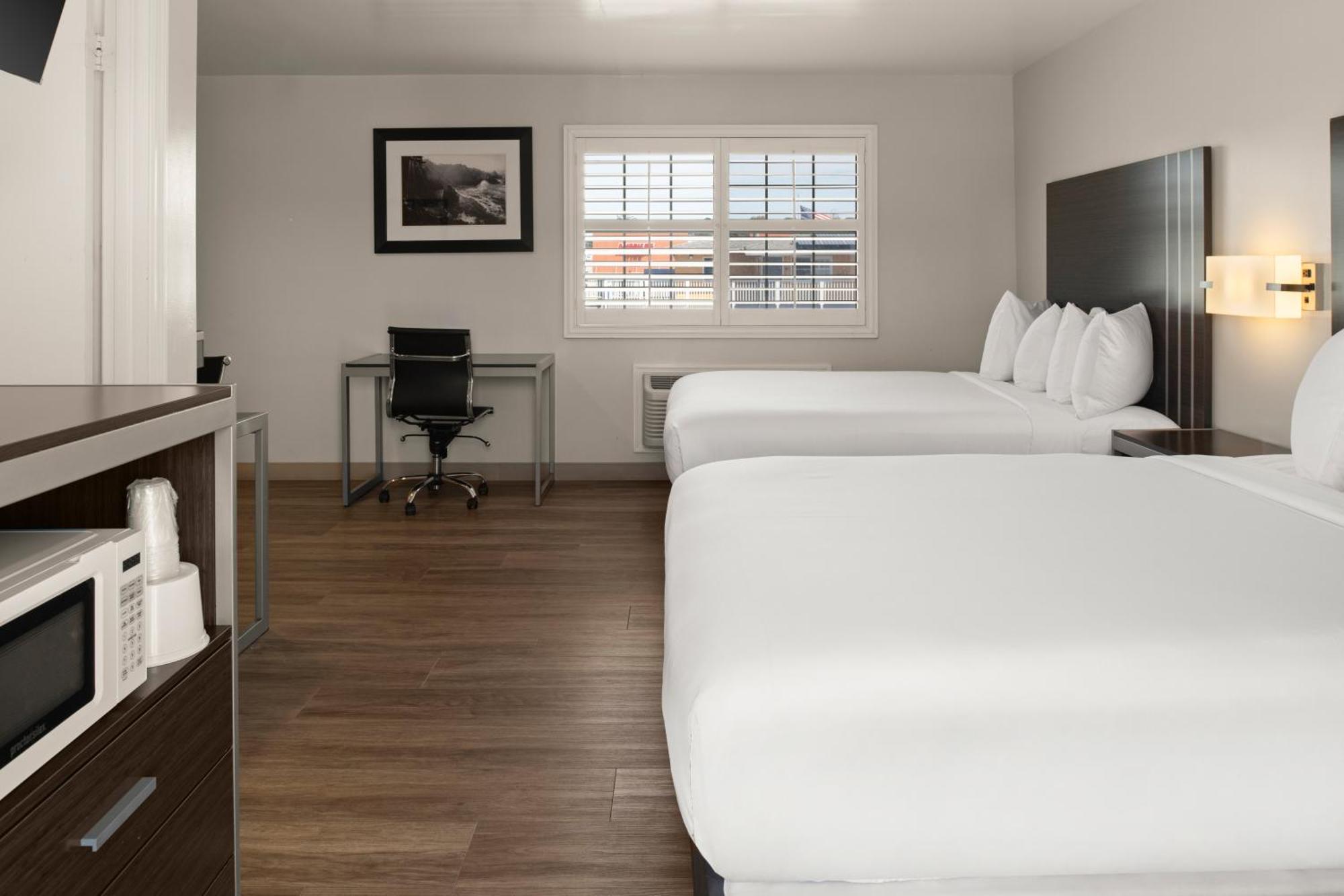 Deluxe Queen Room Two Queen Beds