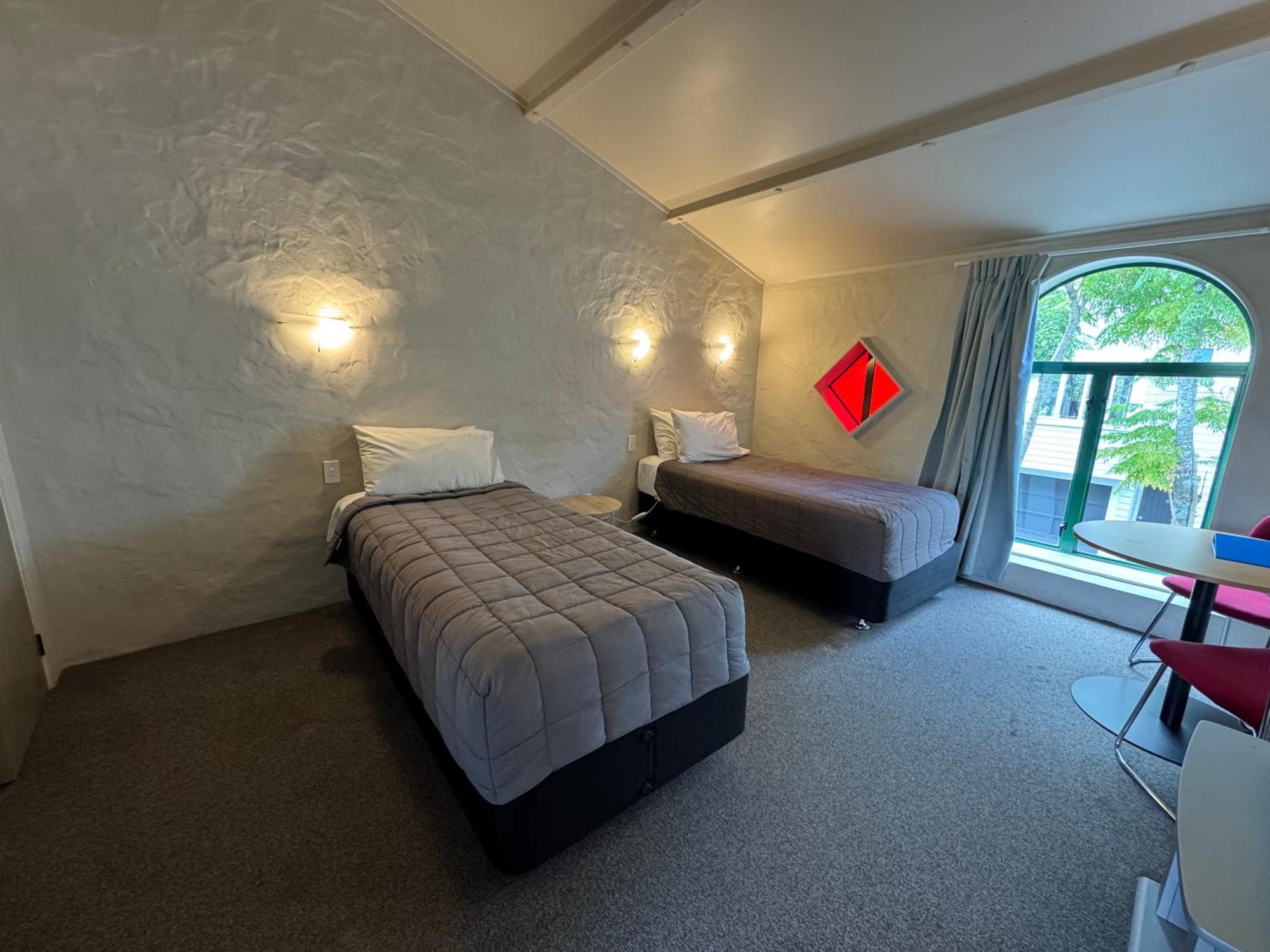 Budget Tweepersoonskamer met 2 Aparte Bedden