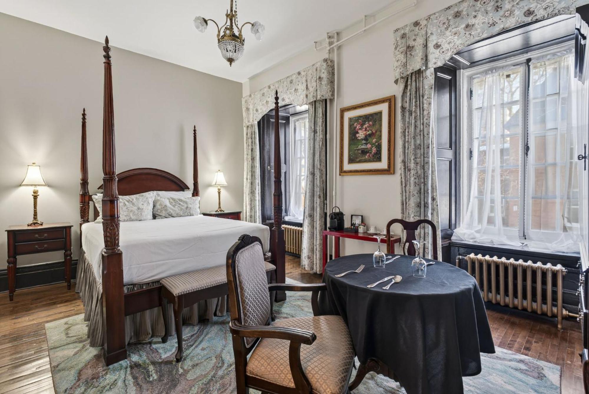 Prestige Queen Room Lower Floors