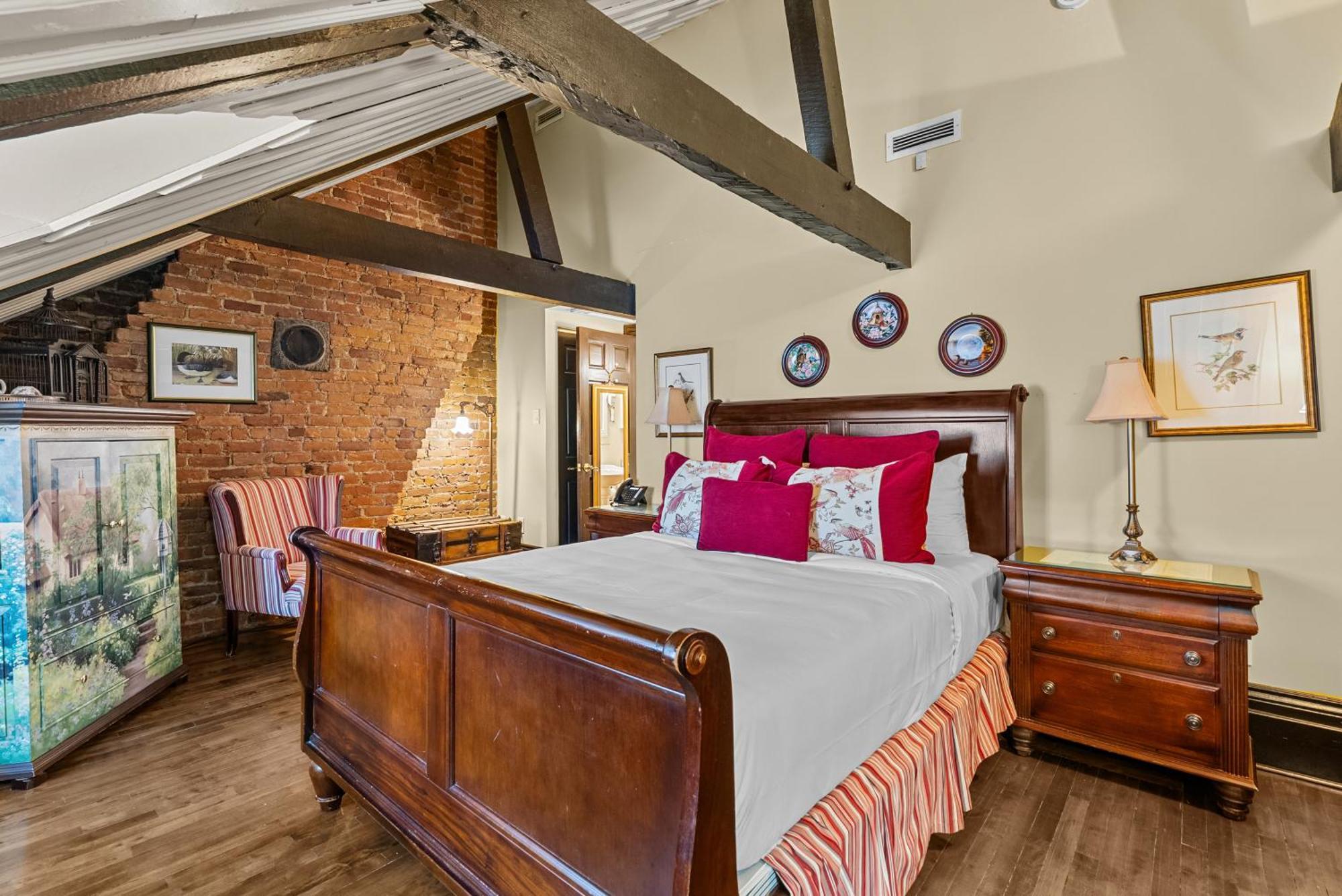 Superior Queen Room Fourth Floor