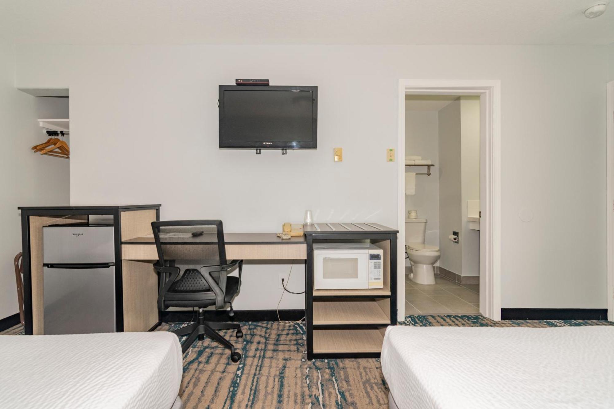 Standard Room with Two Queen Beds