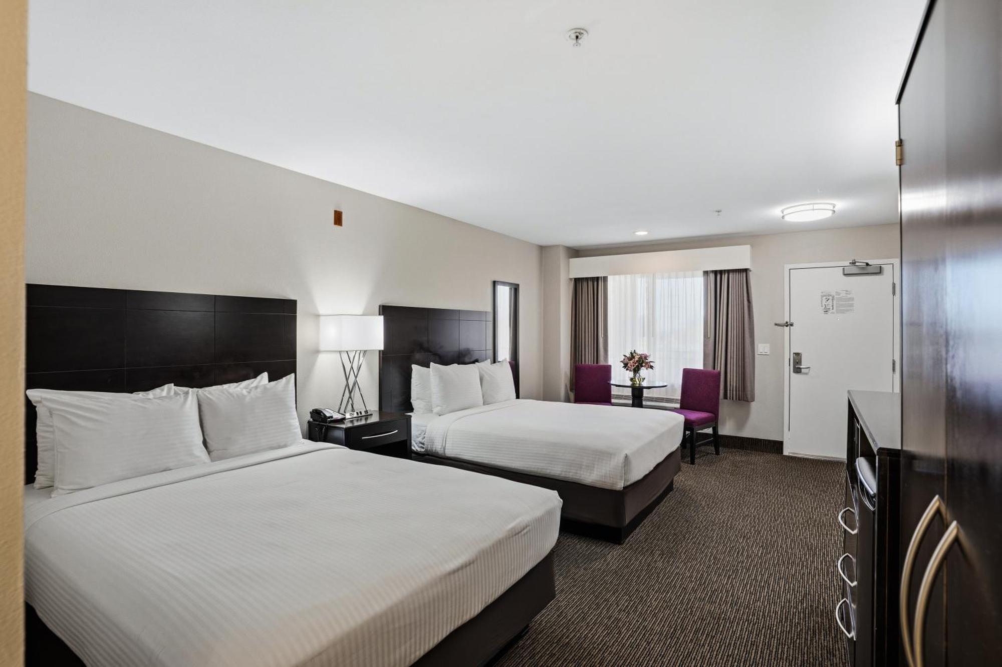 Deluxe Room 2 Queen Beds Accessible
