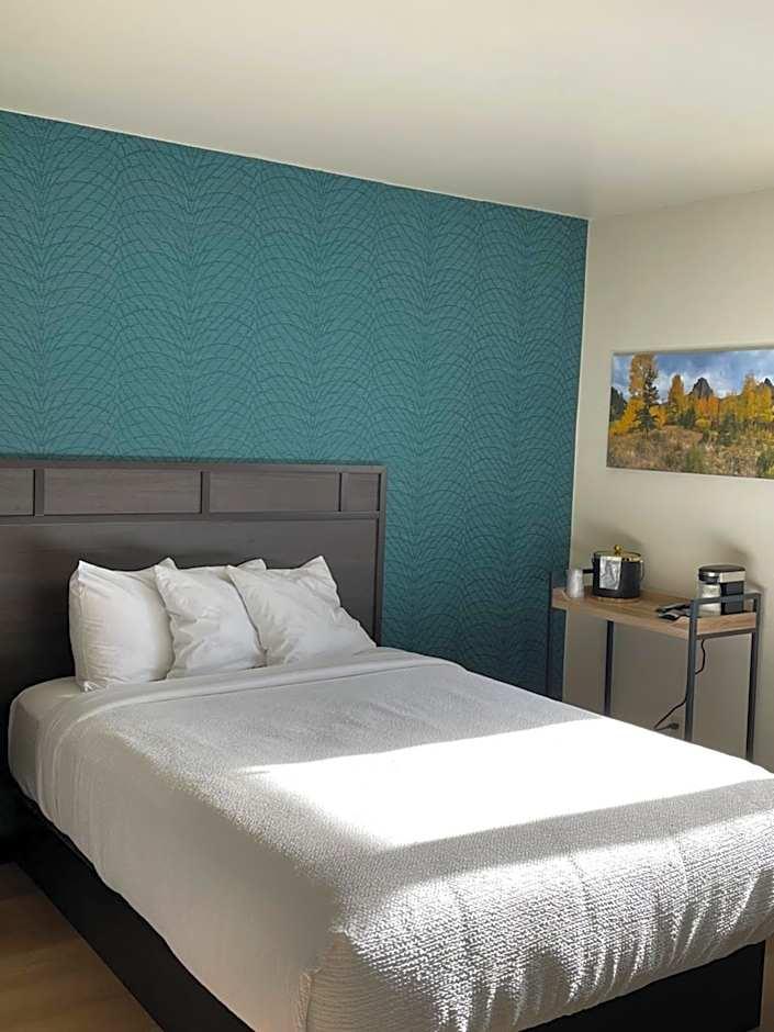 Standard Queen Room Two Queen Beds