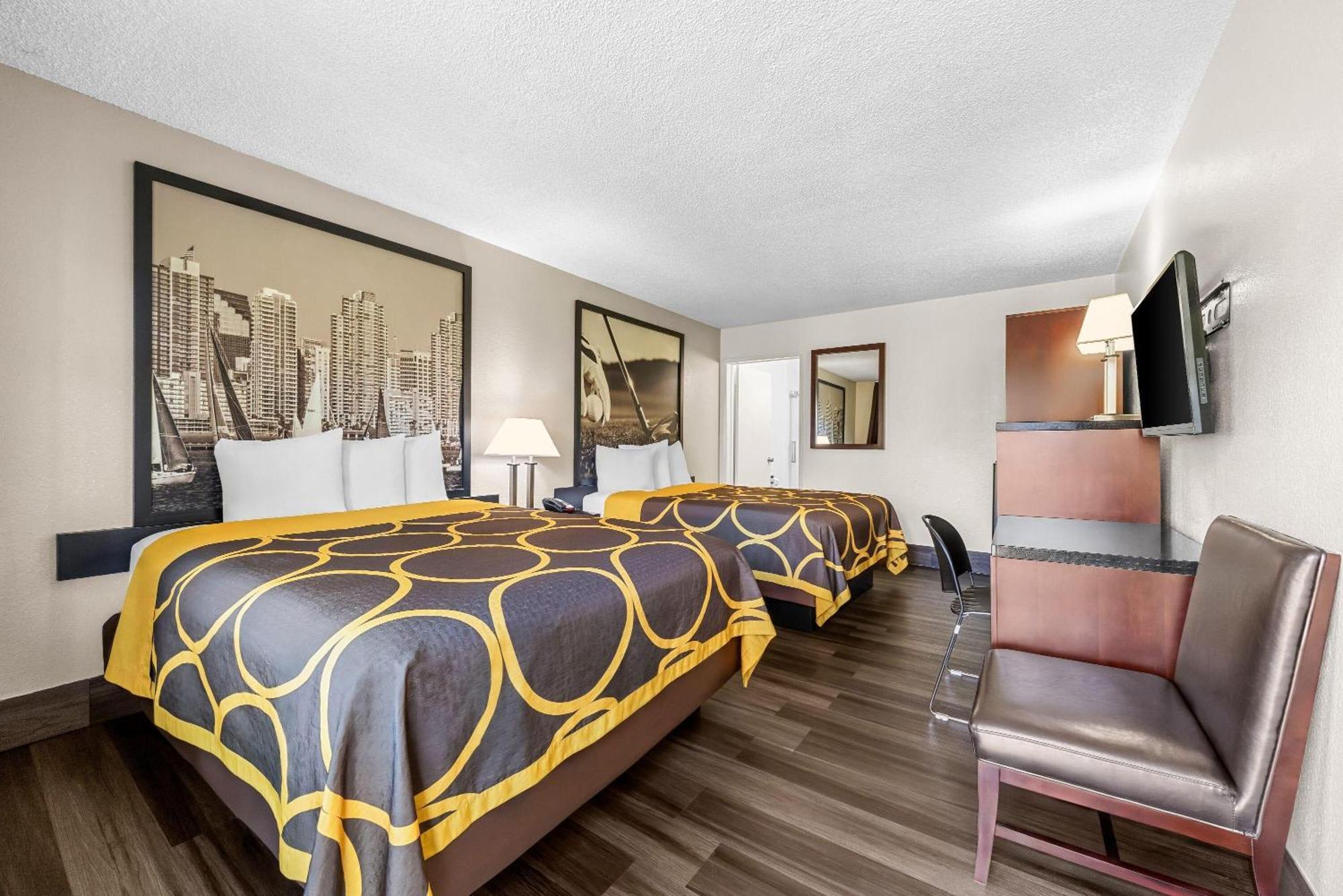 Queen Room Two Queen Beds