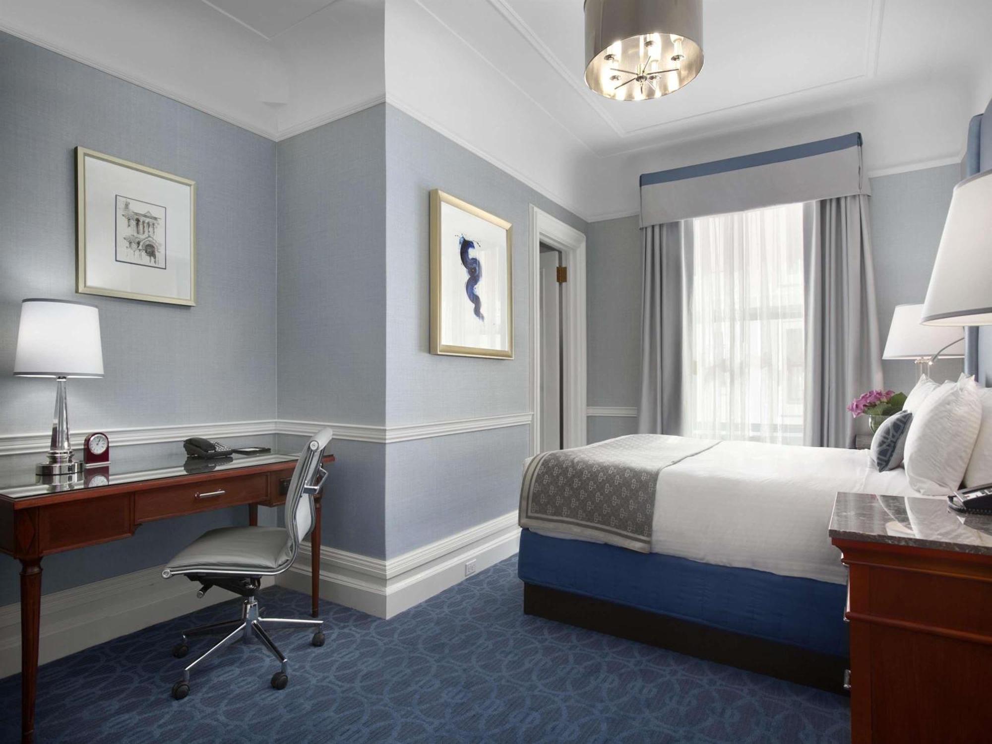 Fairmont Kamer met Queensize Bed