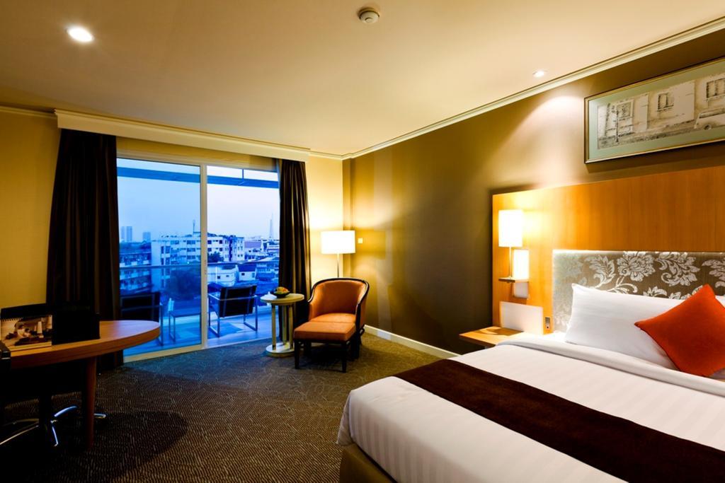 Deluxe Double or Twin Room with Balcony Pool View,913763989:JPEG