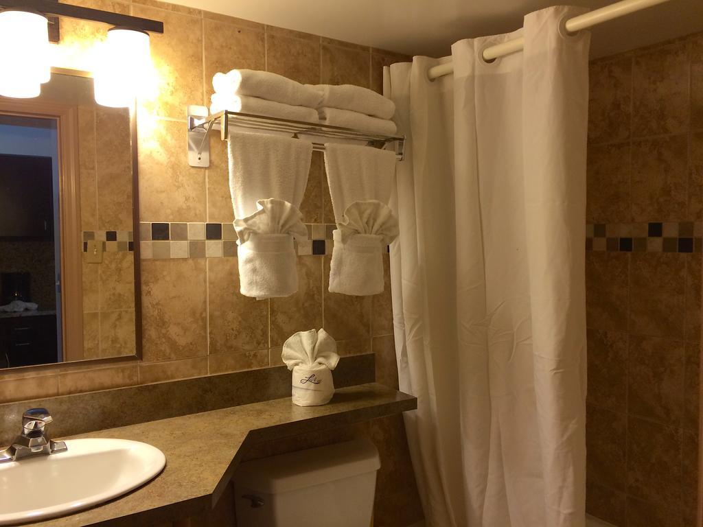 Family Suite with Kitchen