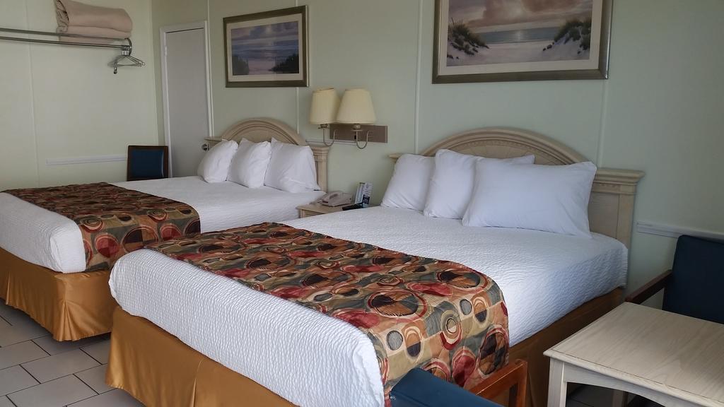 Queen Room Two Queen Beds Pool View,227151005:JPEG
