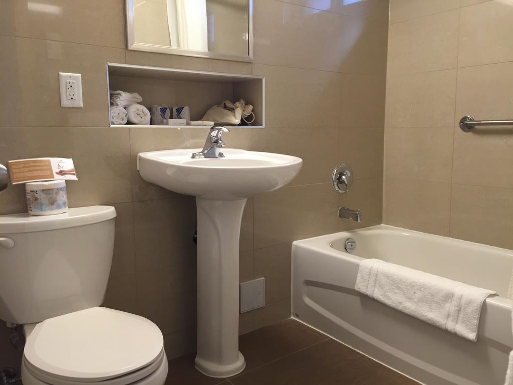 Chambre Supérieure avec 2 Lits Doubles
