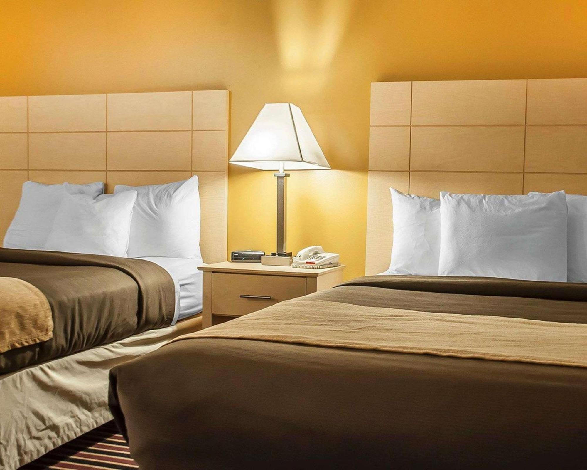 Deluxe Queen Room with Two Queen Beds - Non-Smoking