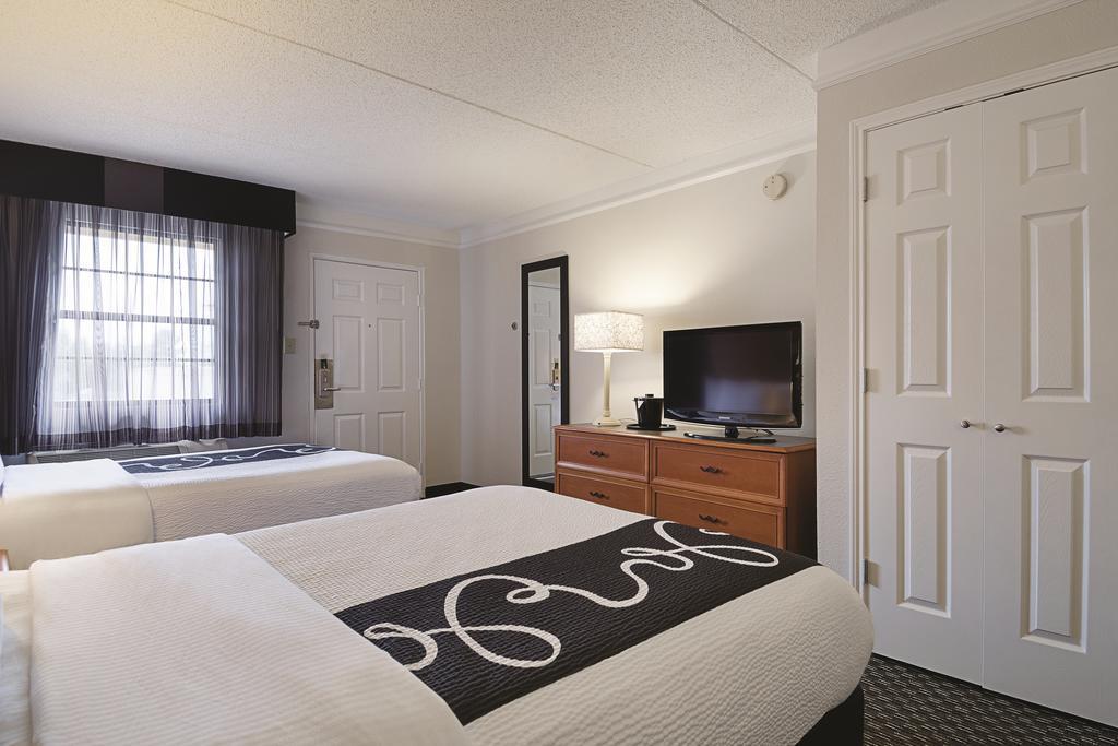 Chambre Double avec 2 Lits Doubles - Non-Fumeurs