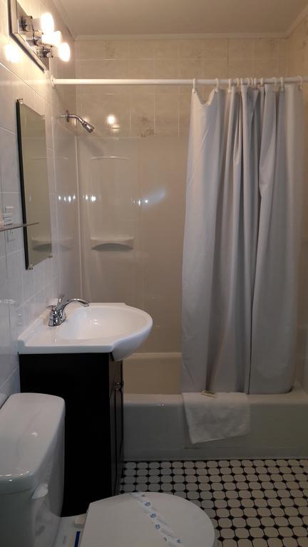 Queen Room,402395322:JPEG