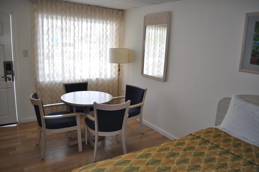 Double Room with Two Double Beds,404022651:JPEG