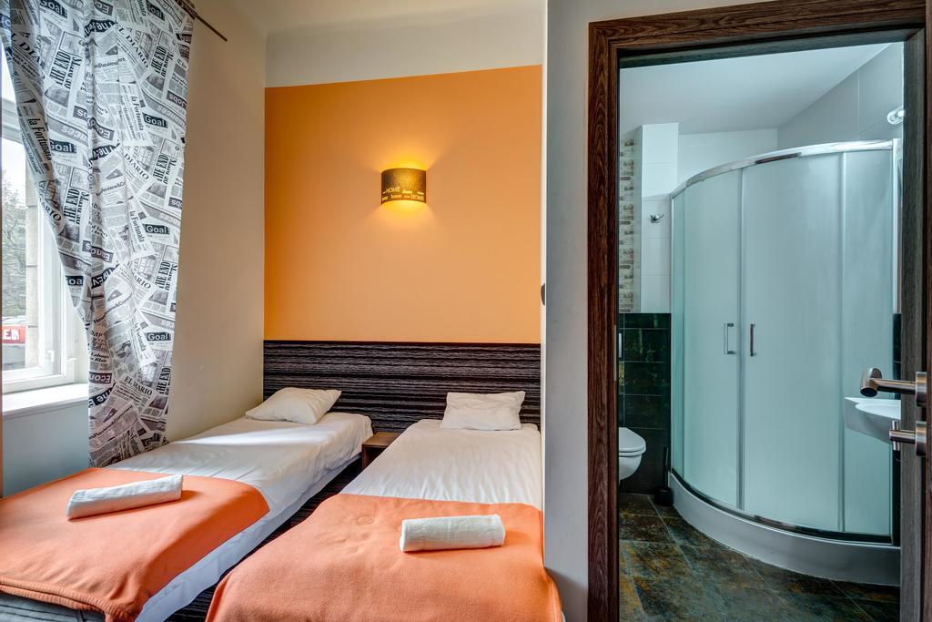 Twin Room with Private Bathroom,418764915:JPEG