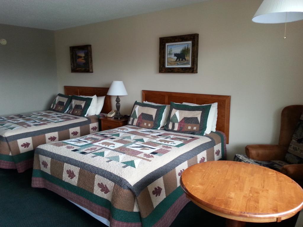 Queen Room with Two Queen Beds - Non-Smoking