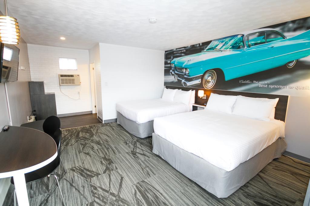 Habitación con cama grande
