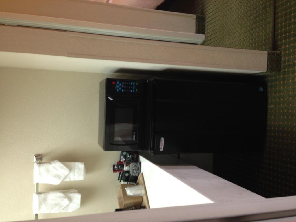 Double Room with Two Double Beds - Mobility Access/Non-Smoking