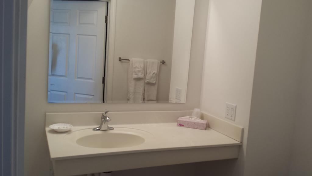 Double Room with Mobility Access and Bathtub with Grab Bars, Non-Smoking,441390870:JPEG