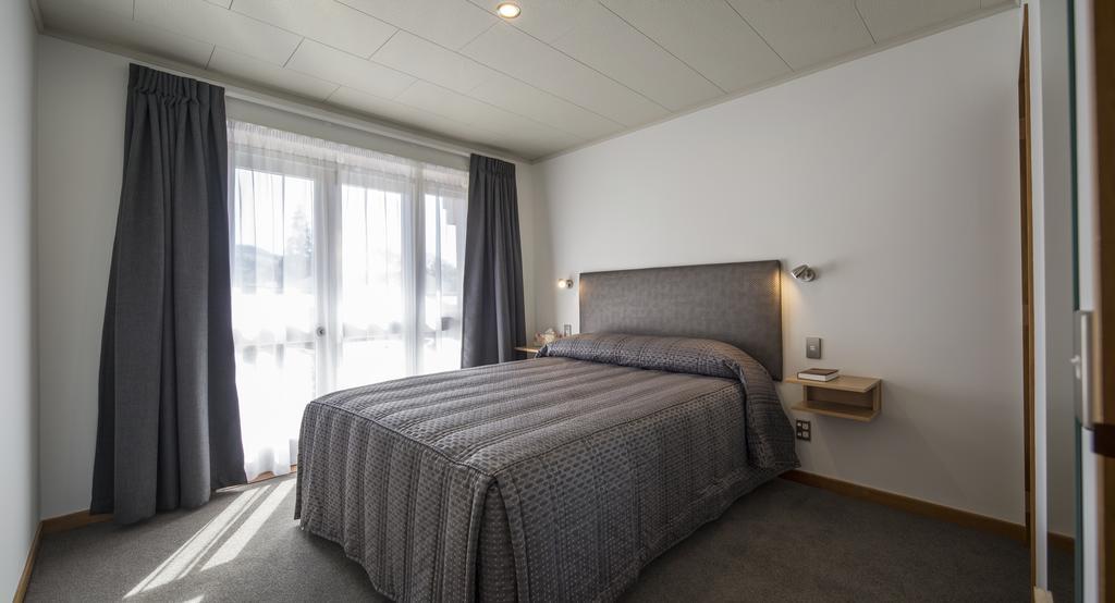 Two-Bedroom Apartment,690724287:JPEG