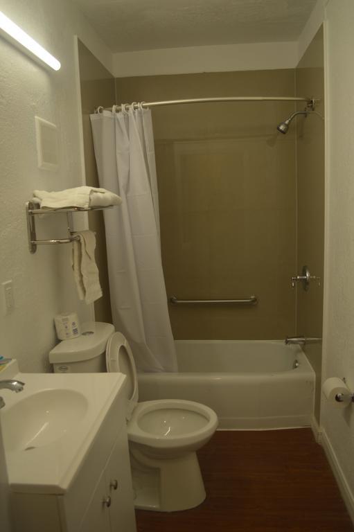 King Room - Non-Smoking,464421618:JPEG