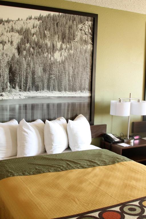 Queen Room - Non-Smoking,63947119:JPEG