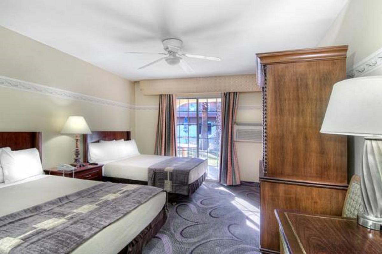 Two Double Beds,966854737:JPEG