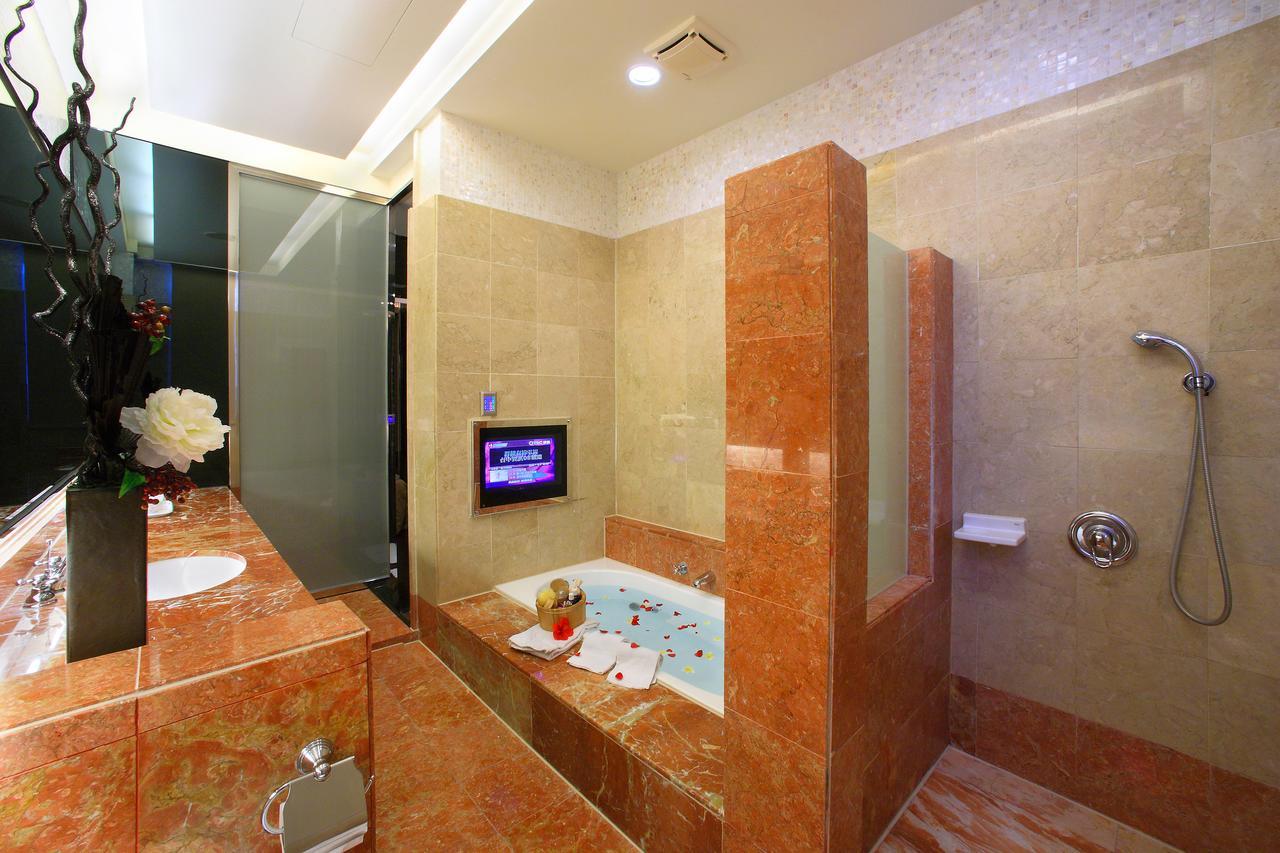 Chambre Double Standard avec Baignoire Balnéo