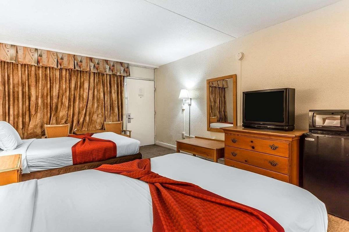 Standard Room Two Double Beds Non-Smoking