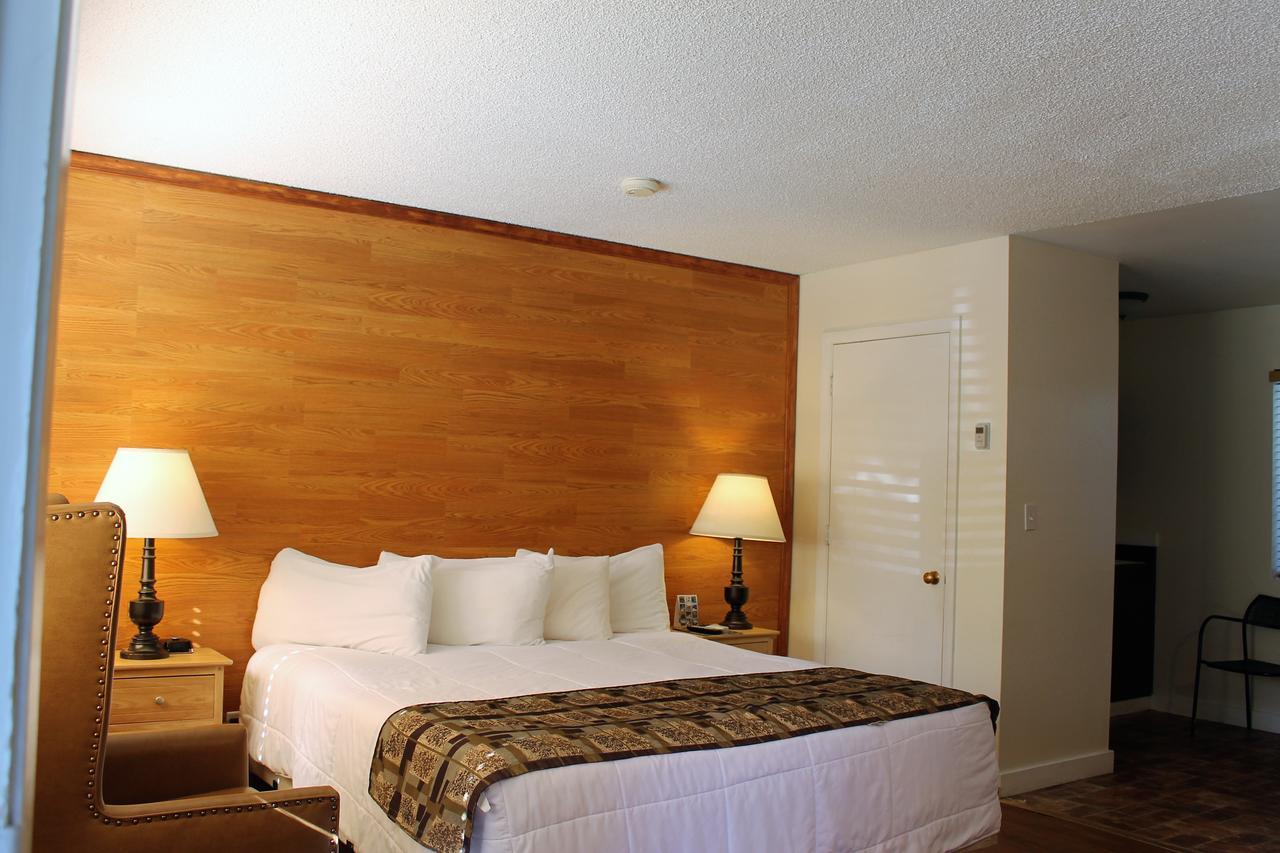 King Room with Kitchenette