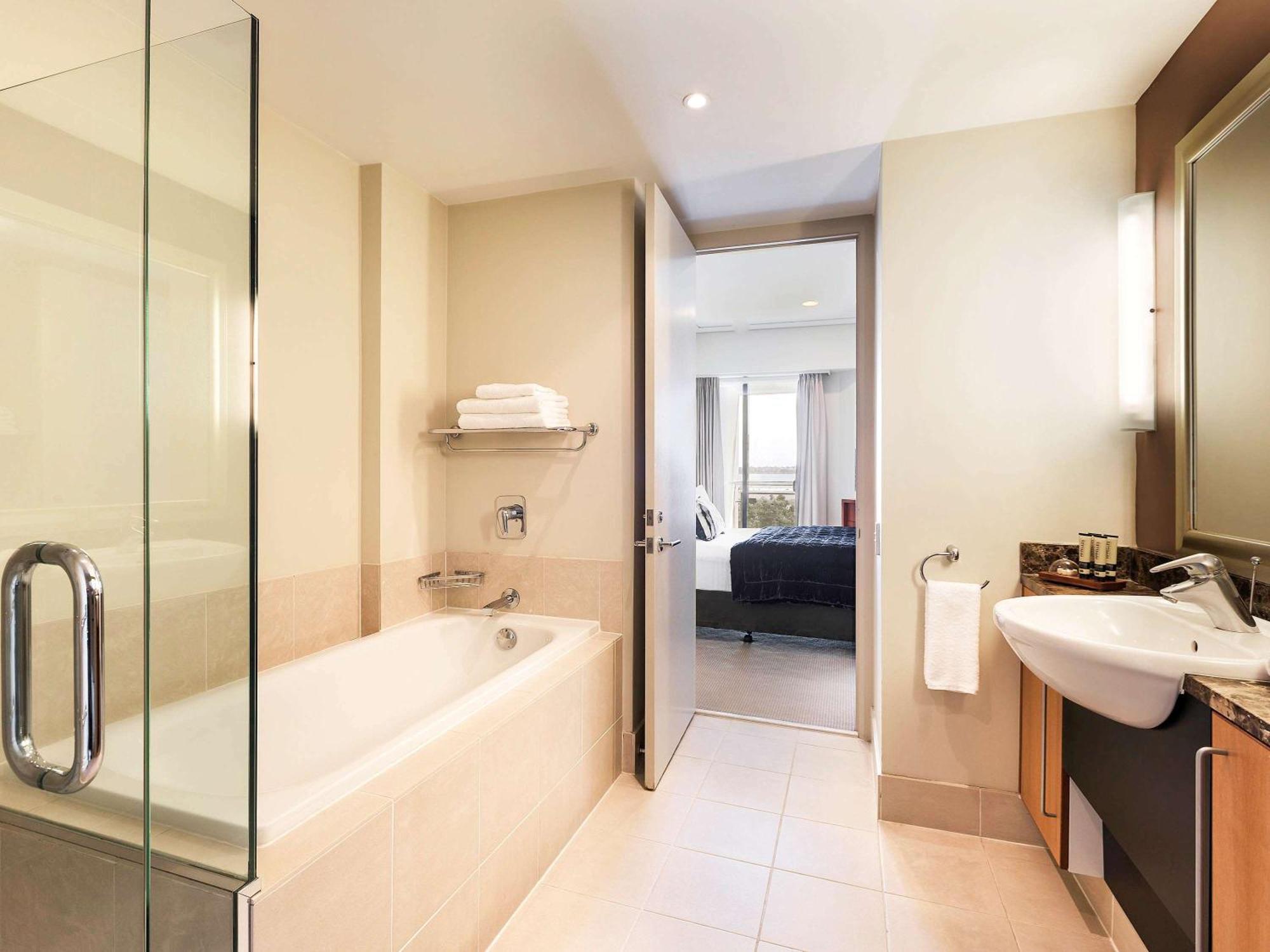 Suite met 1 Slaapkamer, Queensize Bed en Uitzicht op de Stad