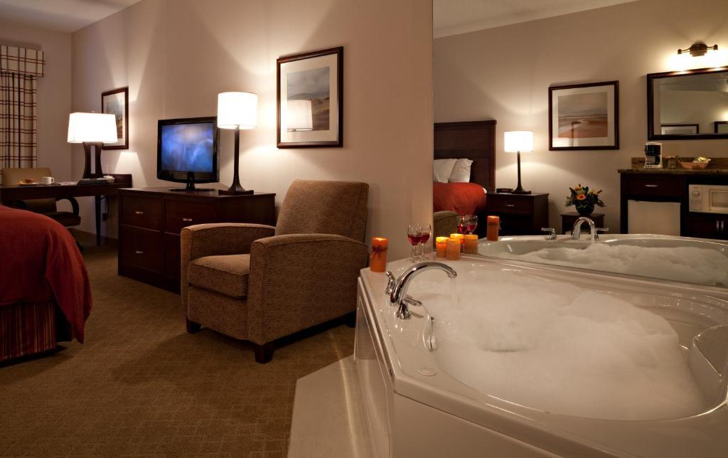 King Suite Whirlpool Non-Smoking,1277367490:JPEG