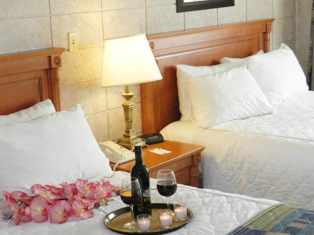 Queen Room Two Queen Beds Non-Smoking