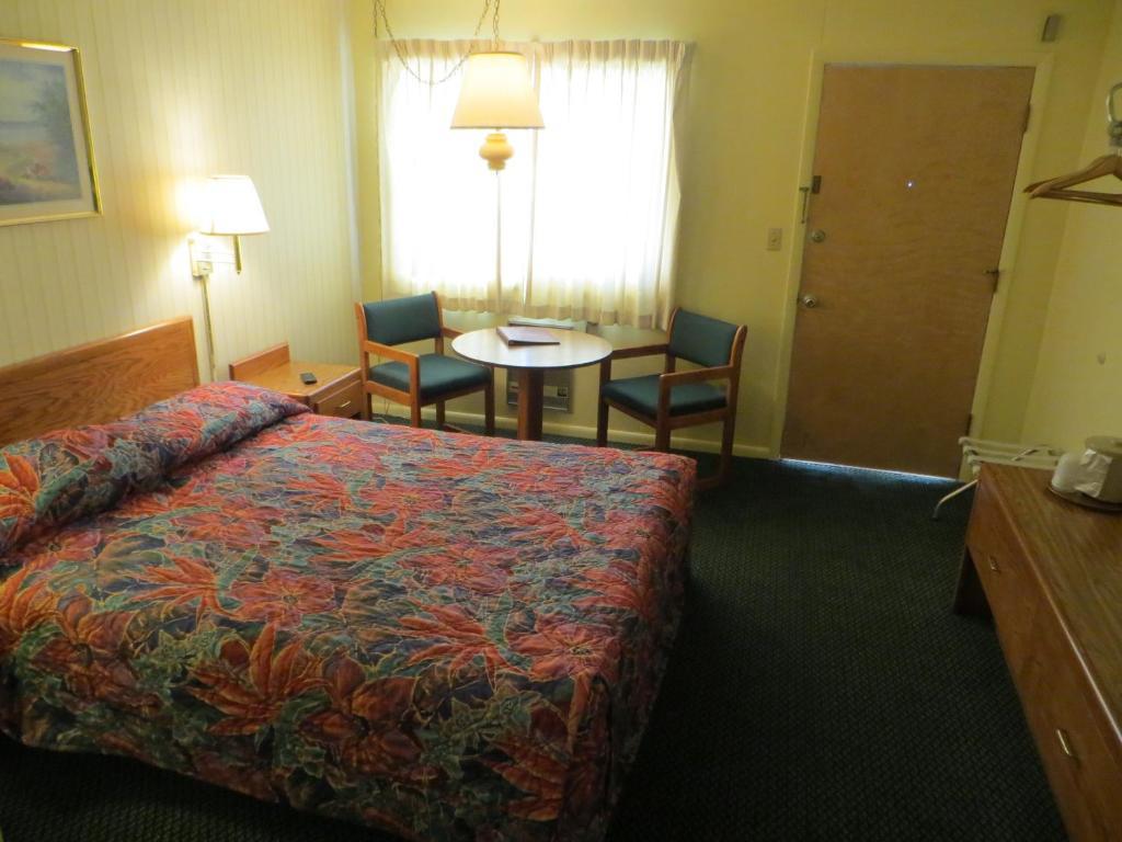 Queen Room,63807832:JPEG