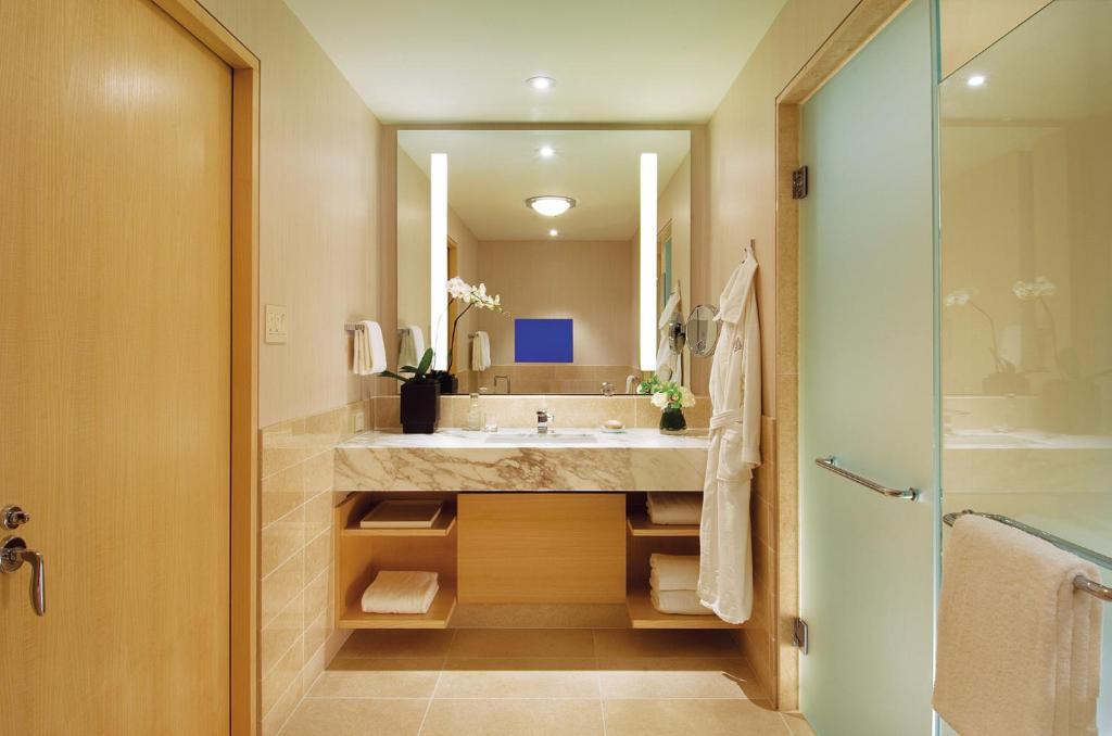 Chambre Lit King-Size - Vue sur Seattle