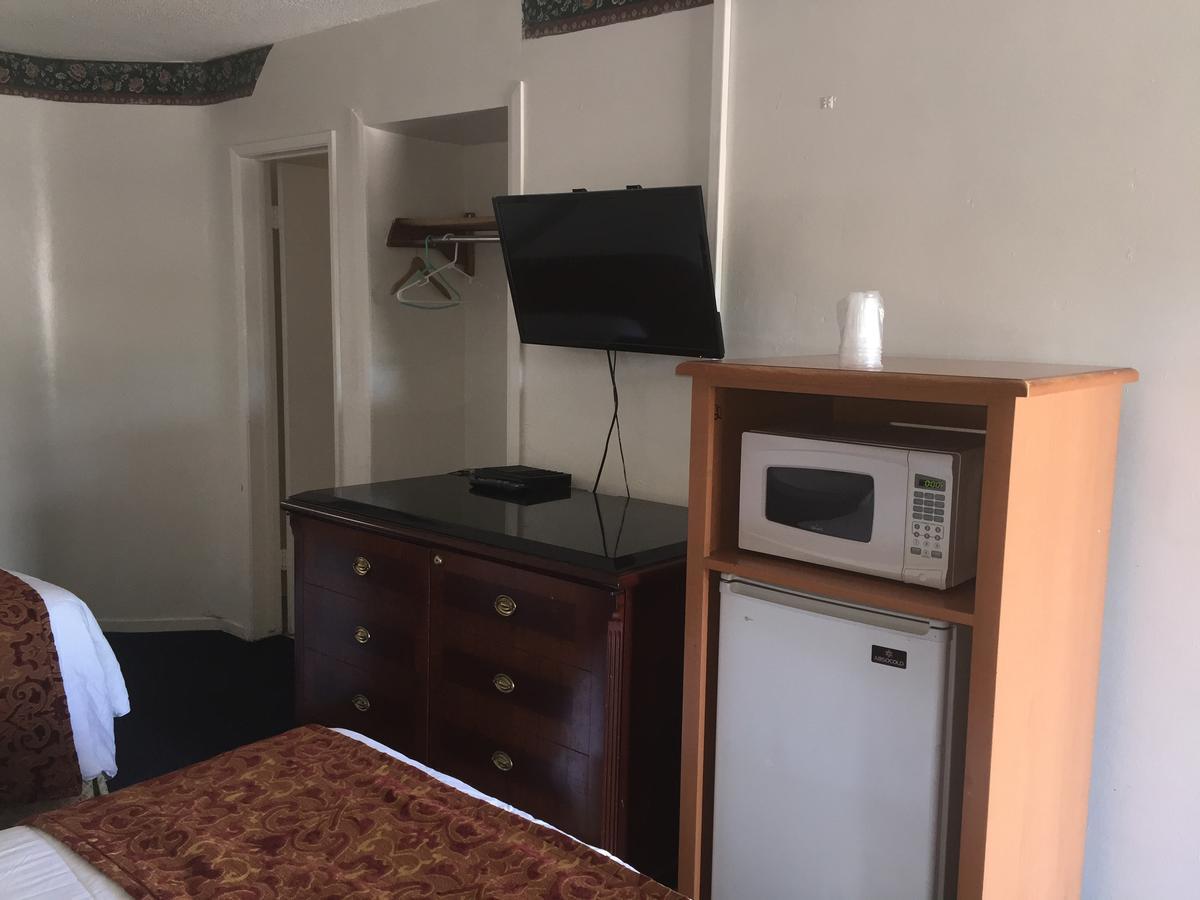 Standard Queen Room Two Queen Beds