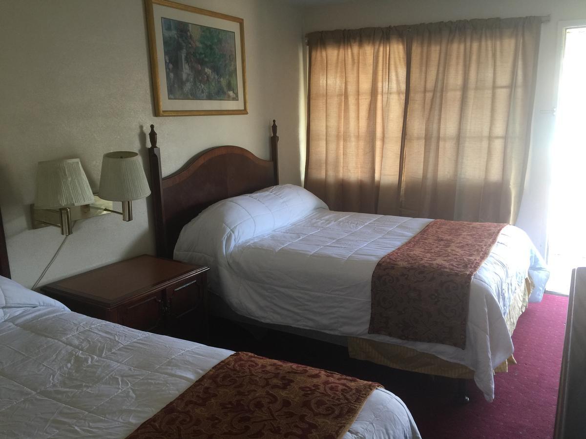 Standard Queen Room Two Queen Beds