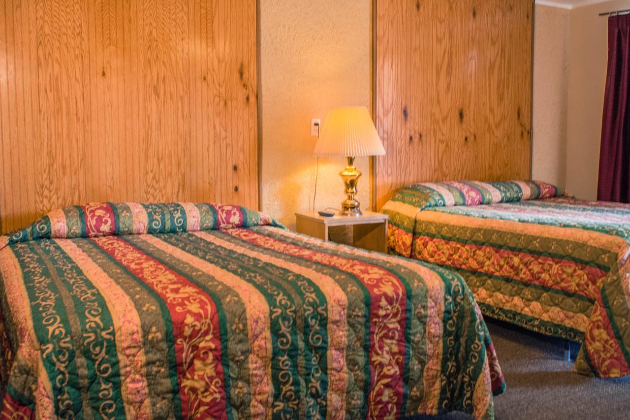 Zimmer mit 2 Queensize-Betten