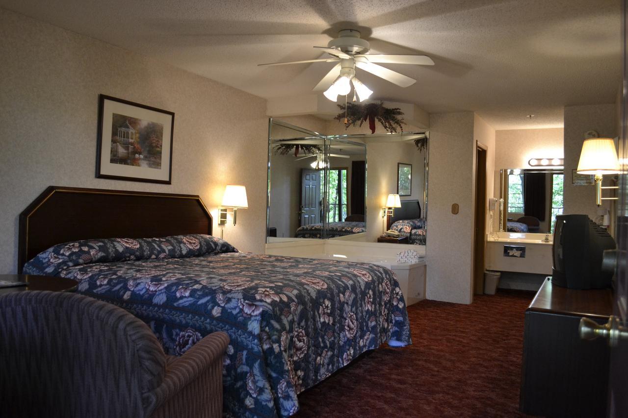 King Room with Spa Bath
