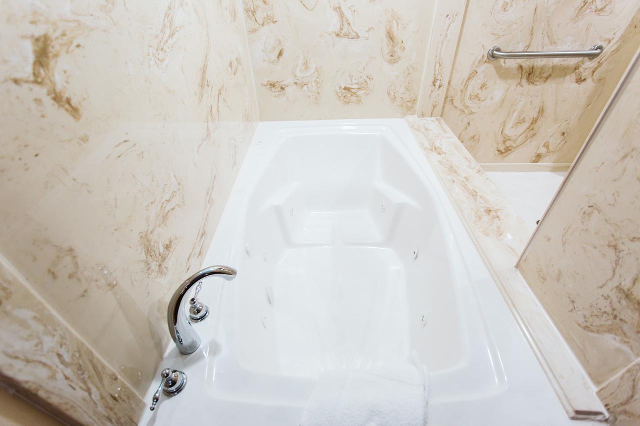 Habitación con cama extragrande y bañera de hidromasaje - No fumadores