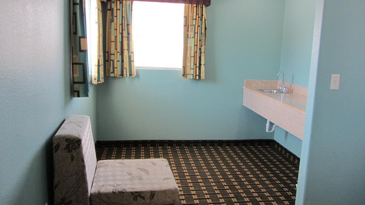 Chambre Double Deluxe - Vue Latérale sur Mer